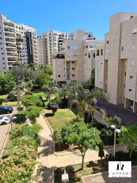 Appartement 4 pièces  Tel Aviv Ramat Aviv 175-IBL-3246