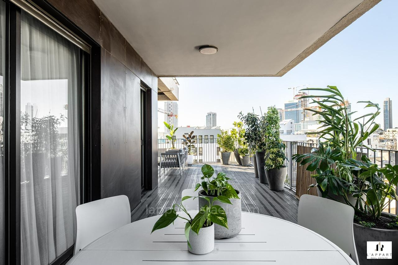 Mini-Penthouse Tel Aviv
