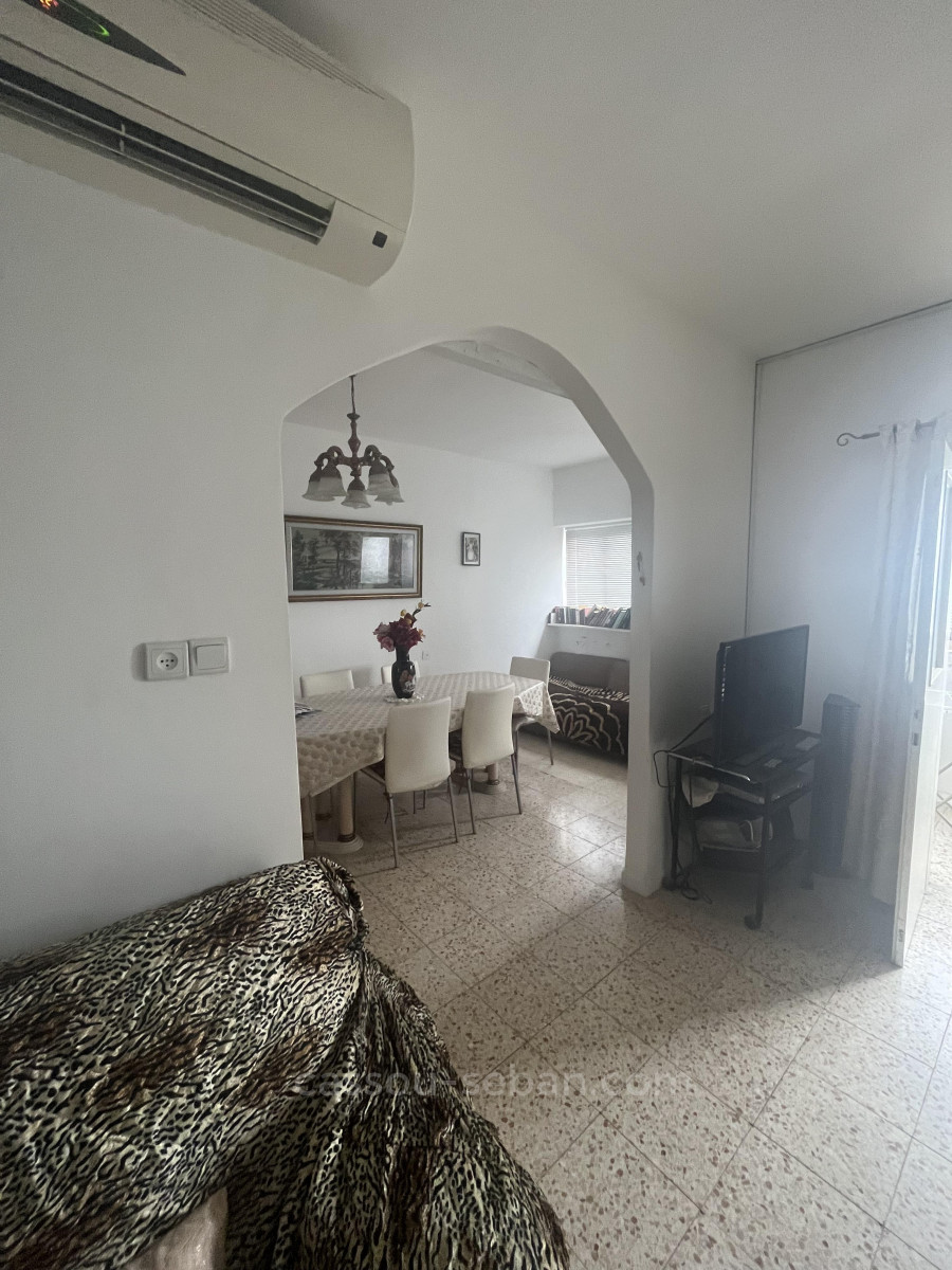 Apartment 4 rooms Jerusalem City center 144-IBL-675