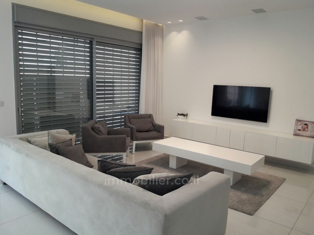 Ground floor 5 rooms Ashdod Tet Zayin 15-IBL-2702