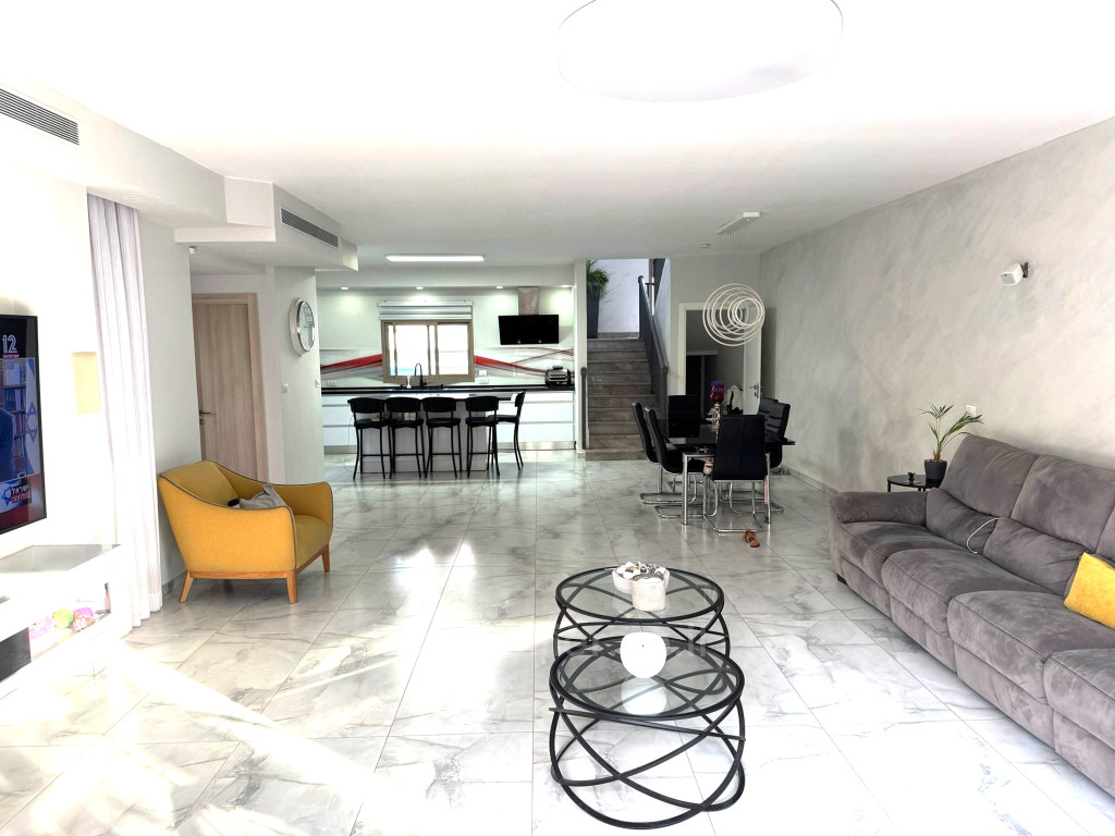 Villa 5 rooms Ashdod Yud Zayin 15-IBL-2957