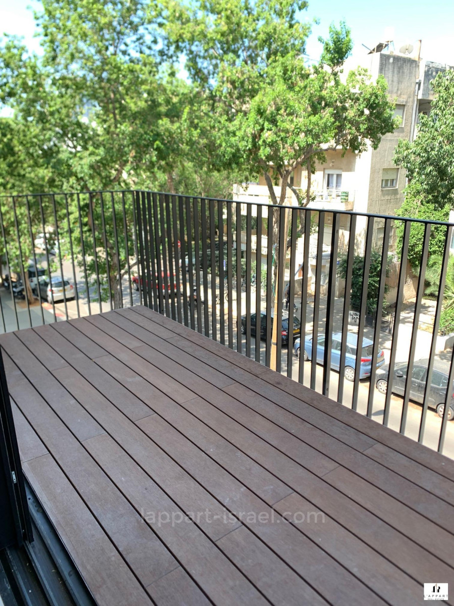 Apartment 4 rooms Tel Aviv City center 175-IBL-3169