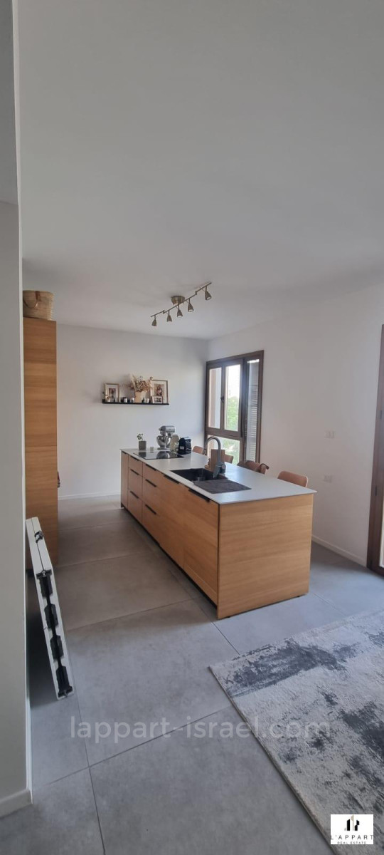 Apartment 3 rooms Tel Aviv Kerem Hatemanim 175-IBL-3250