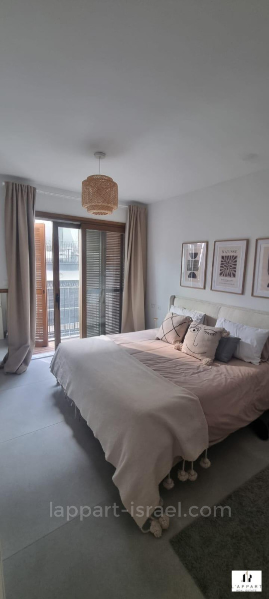 Apartment 3 rooms Tel Aviv Kerem Hatemanim 175-IBL-3250