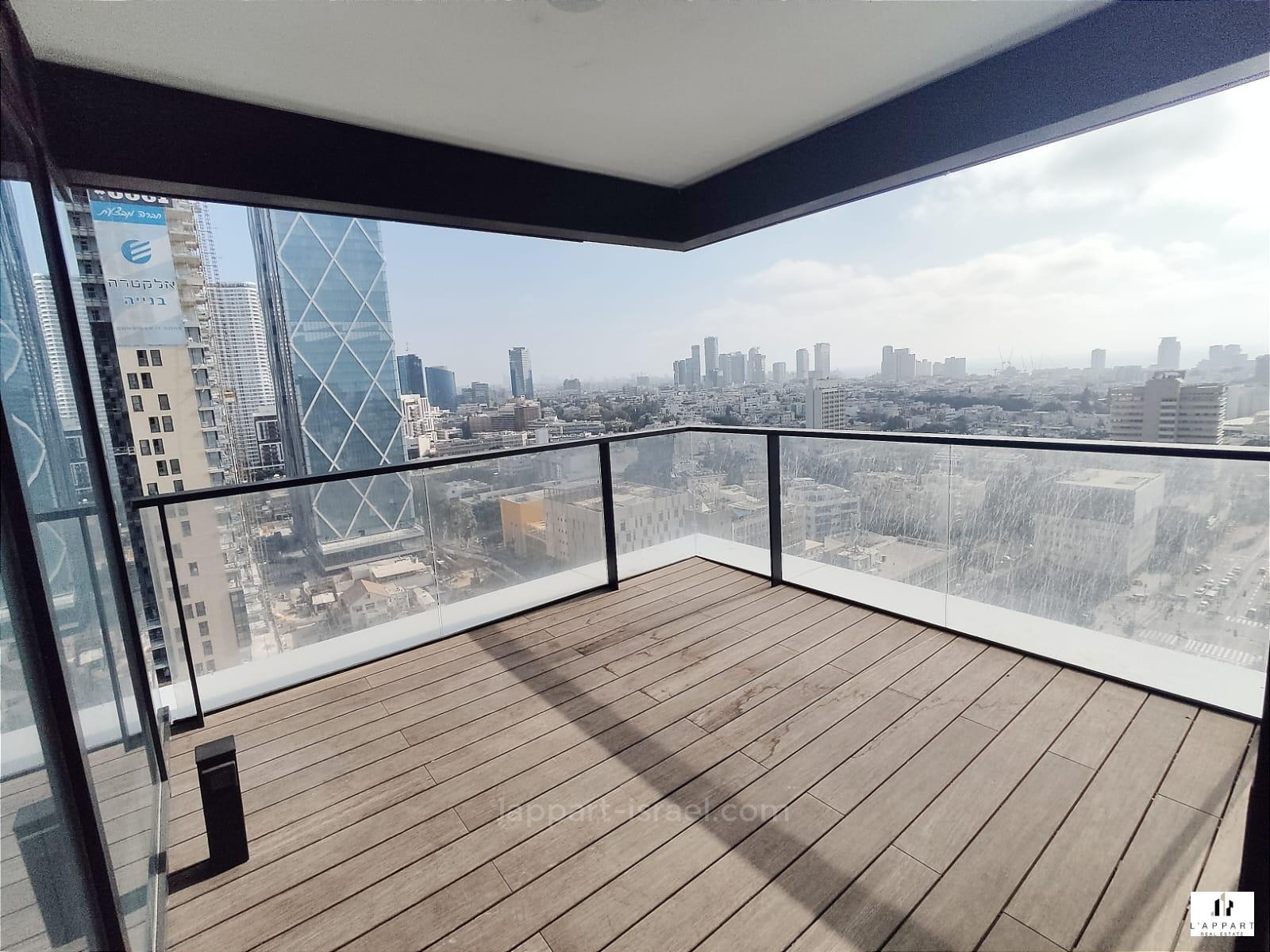 Apartment 5 rooms Tel Aviv City center 175-IBL-3272