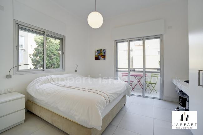 Apartment 3 rooms Tel Aviv quarter of the sea 175-IBL-3333