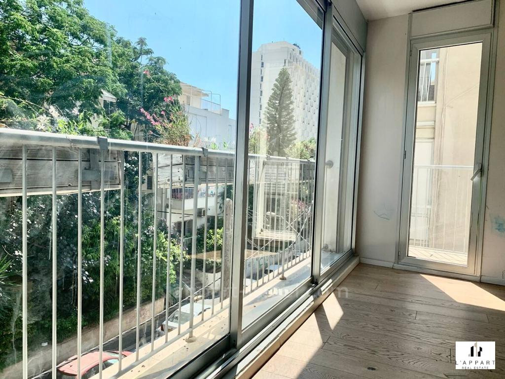 Appartement 3 pièces  Tel Aviv quart de la mer 175-IBL-3340