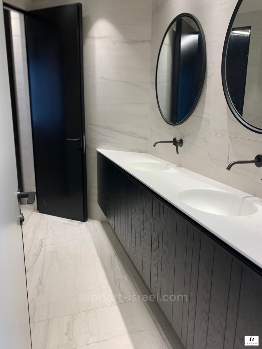 Apartment 5 rooms Tel Aviv Ramat Aviv 175-IBL-3357