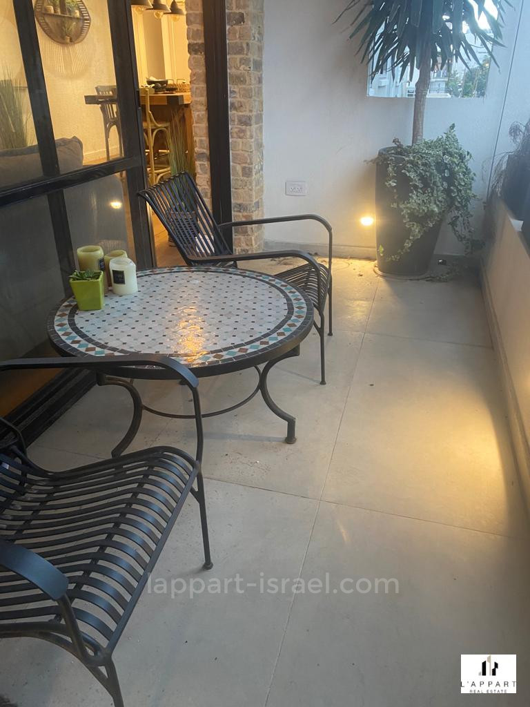 Apartment 3 rooms Tel Aviv quarter of the sea 175-IBL-3362