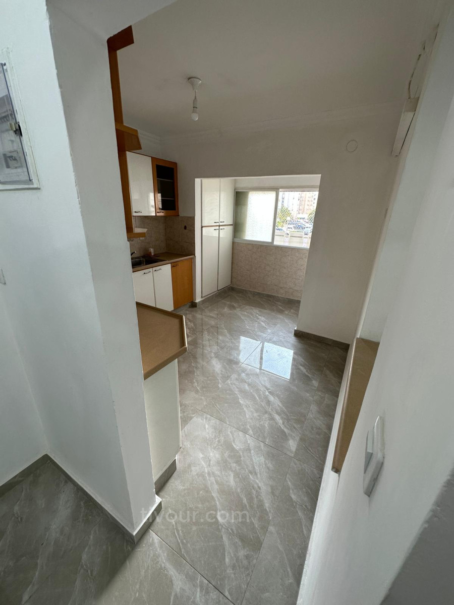 Apartment 4 rooms Ashdod Yud Alef 210-IBL-1983