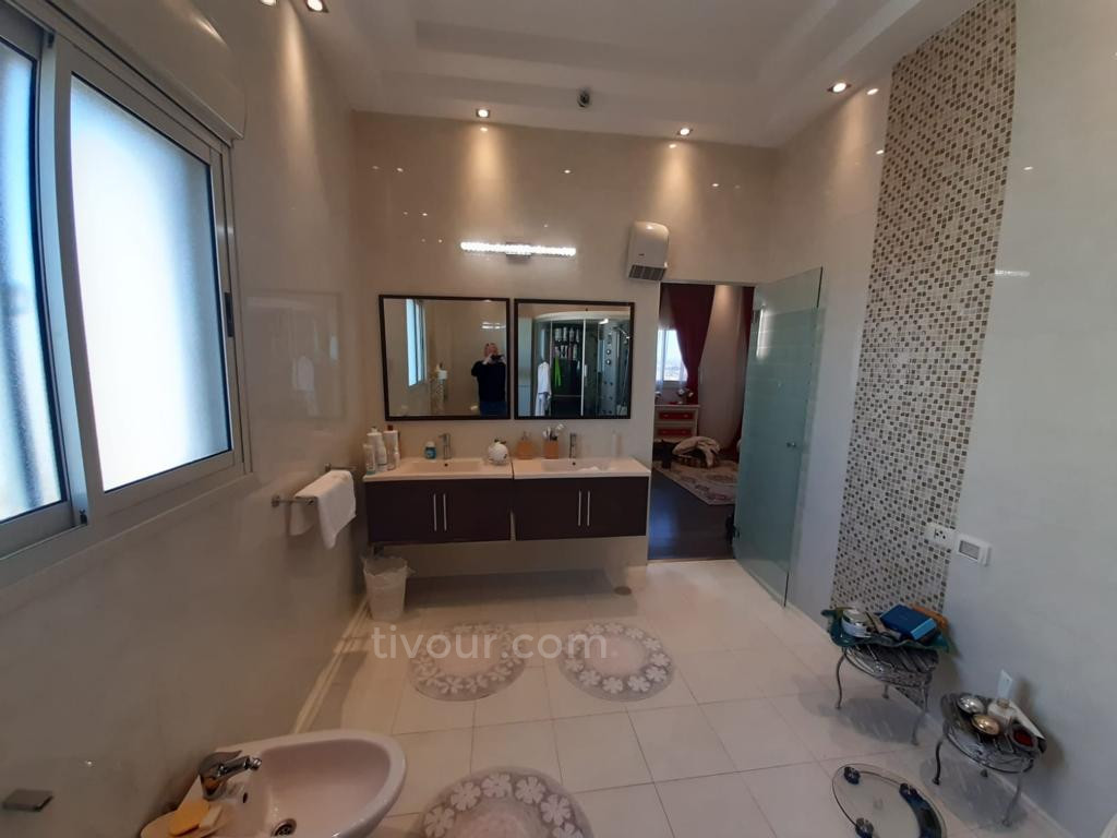 Penthouse 5 rooms Ashdod Tet Zayin 210-IBL-2133