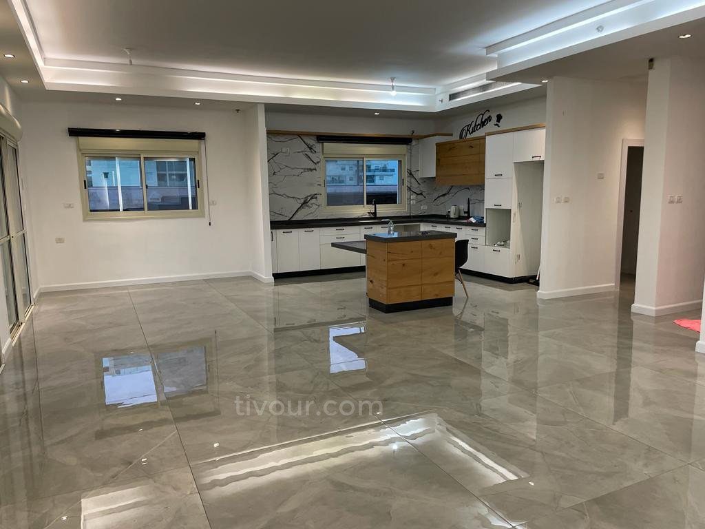 Penthouse 5 rooms Ashdod Tet Zayin 210-IBL-2133