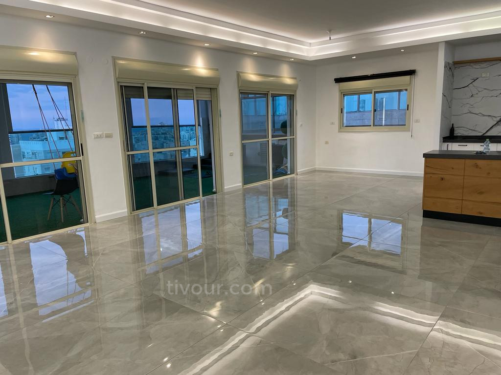 Penthouse 5 rooms Ashdod Tet Zayin 210-IBL-2133