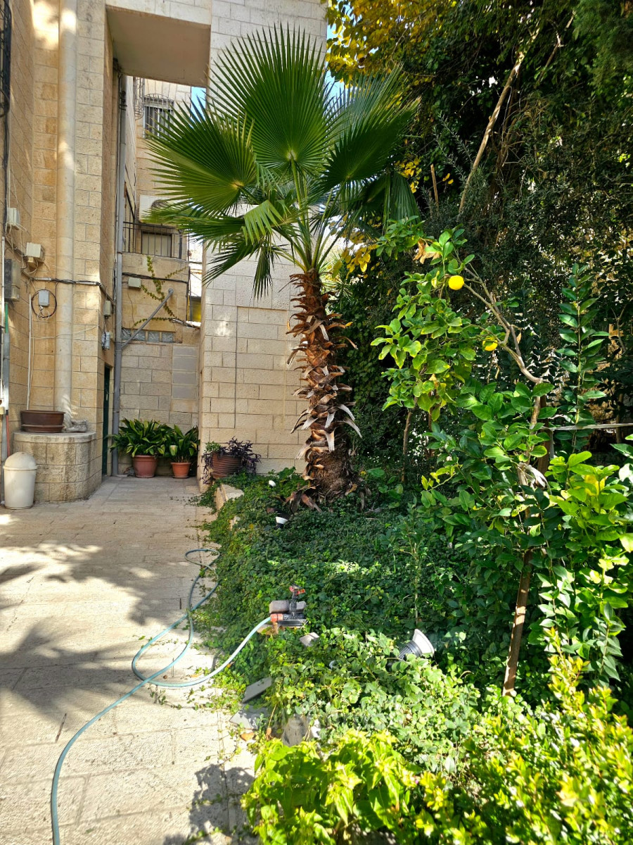 Apartment 4 rooms Jerusalem Baka 226-IBL-1886