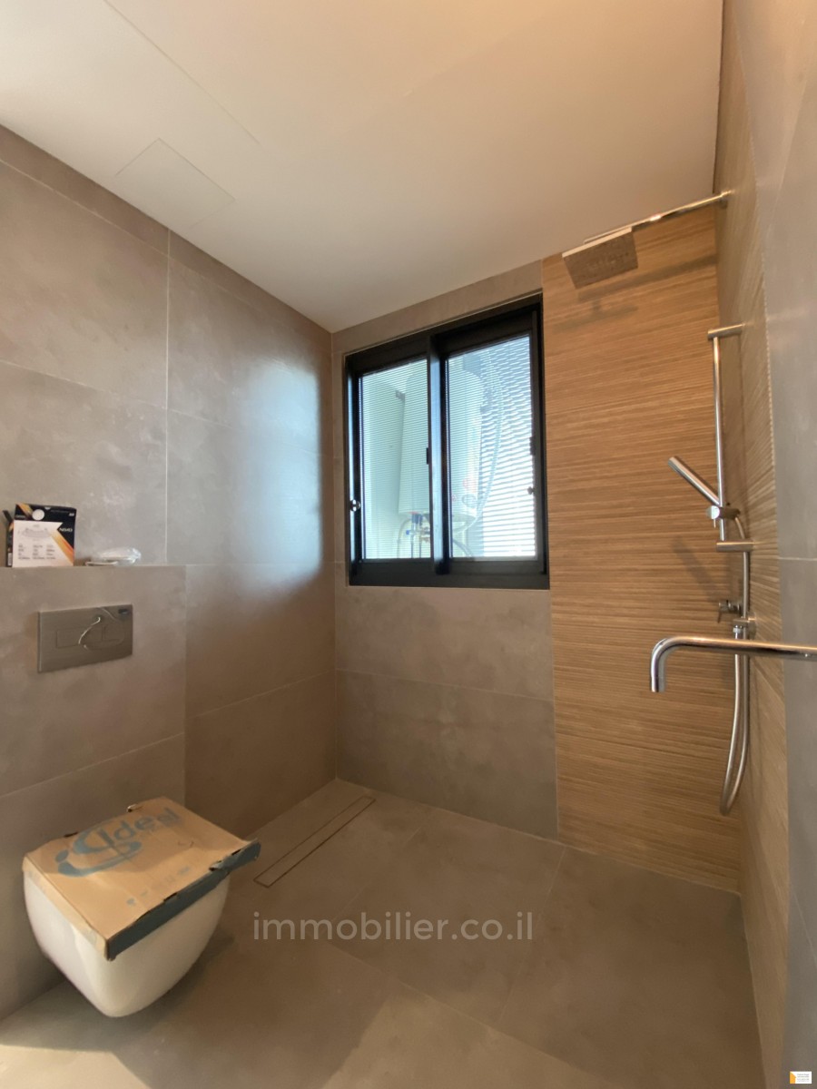 Appartement 2 pièces  Tel Aviv quart de la mer 232-IBL-3469