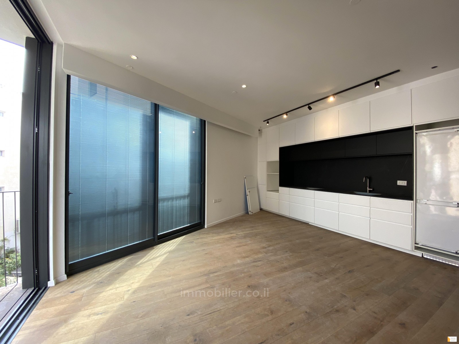 Appartement 2 pièces  Tel Aviv quart de la mer 232-IBL-3469