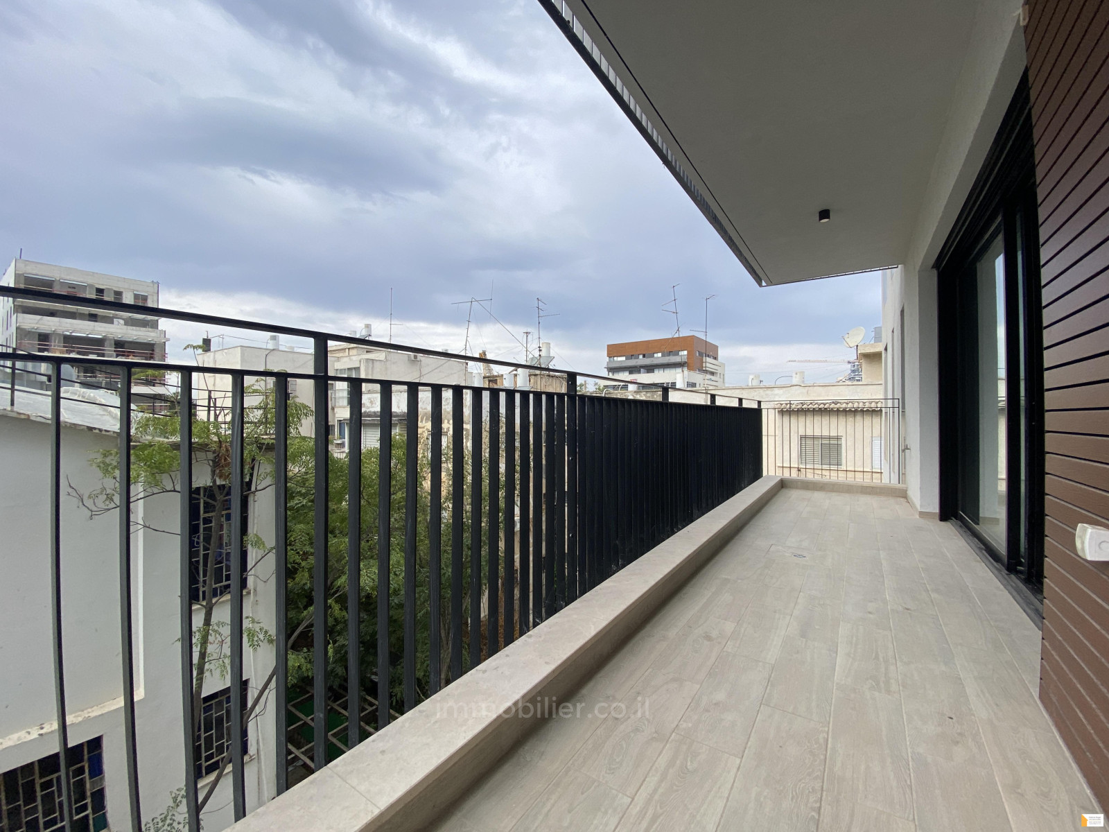 Apartment 3.5 rooms Tel Aviv City center 232-IBL-3788