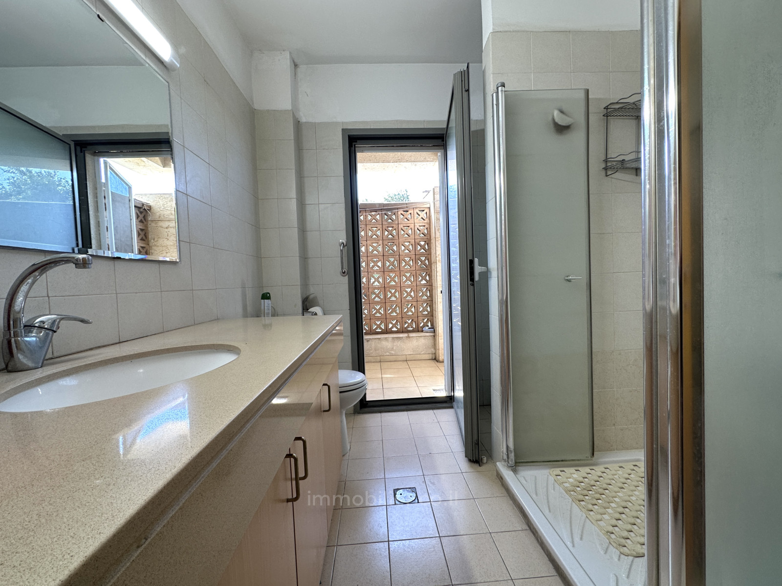 Villa 2.5 rooms Tel Aviv Dizengof 232-IBL-3901