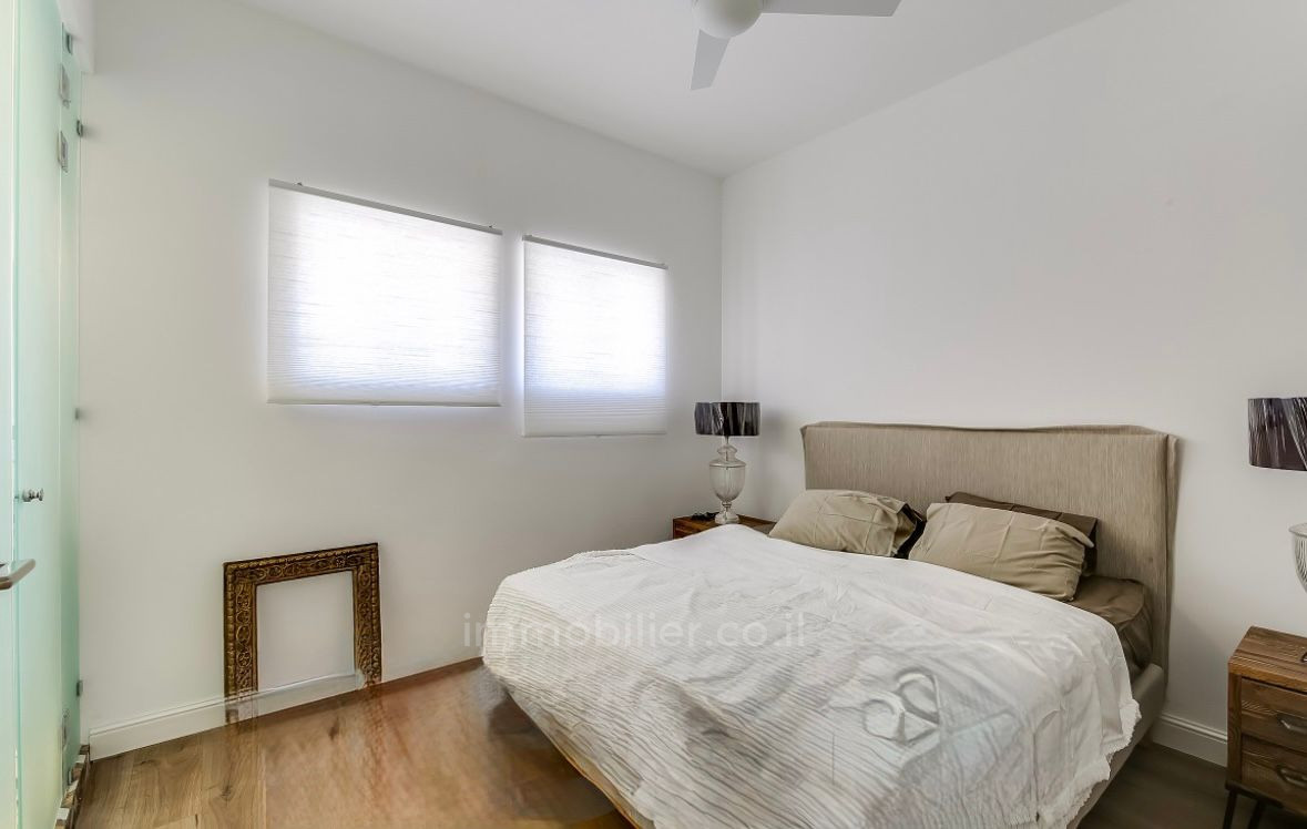 Appartement 3 pièces  Tel Aviv quart de la mer 232-IBL-3919