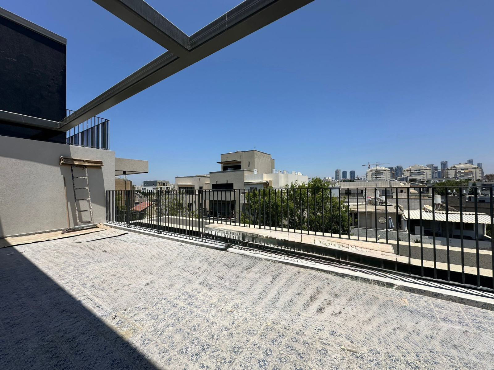 Penthouse 3 rooms Tel Aviv Bazel 232-IBL-3939