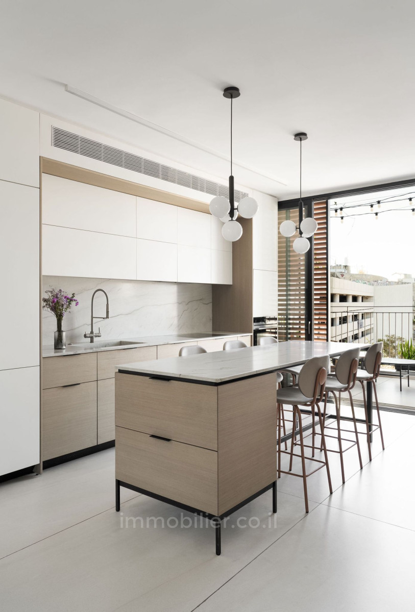 Appartement 4 pièces  Tel Aviv quart de la mer 232-IBL-3940