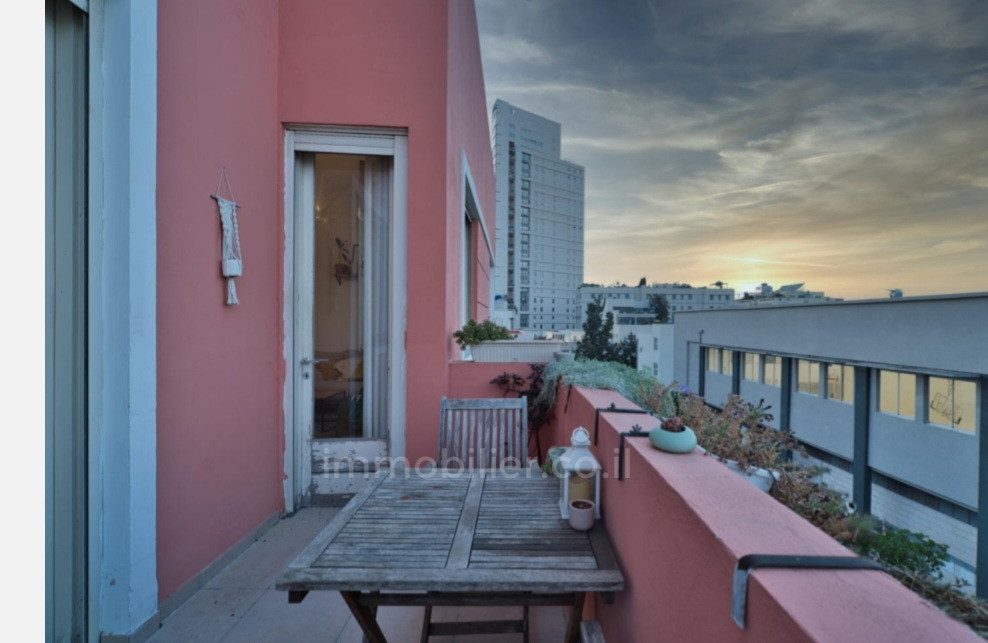 Apartment 3 rooms Tel Aviv Lev Tel-Aviv 232-IBL-3950