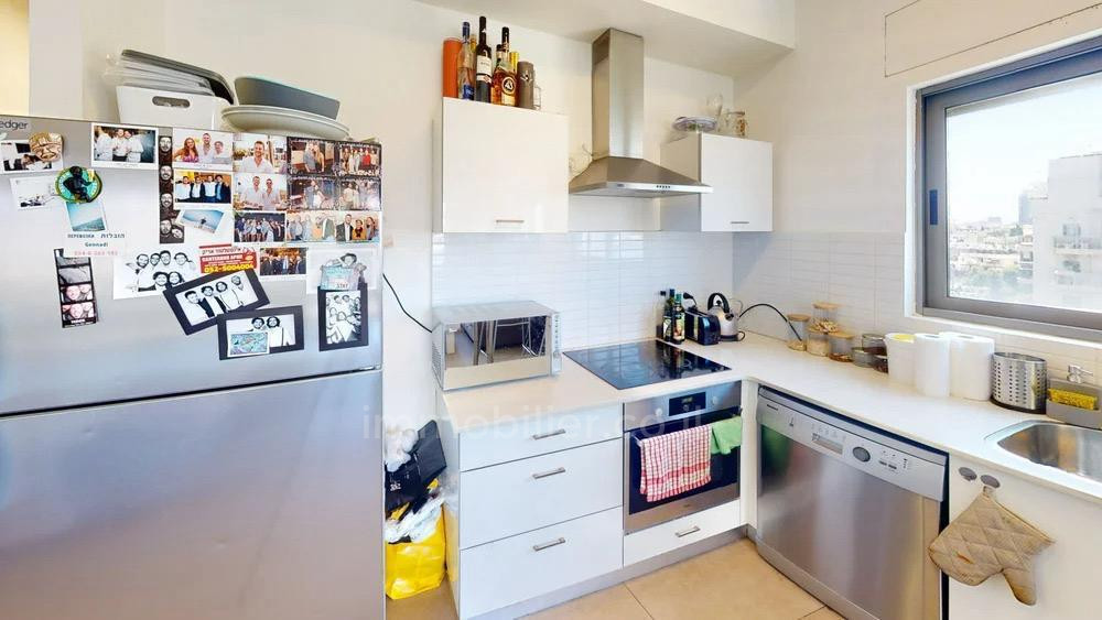 Duplex 4 rooms Tel Aviv Sokolov 232-IBL-3951