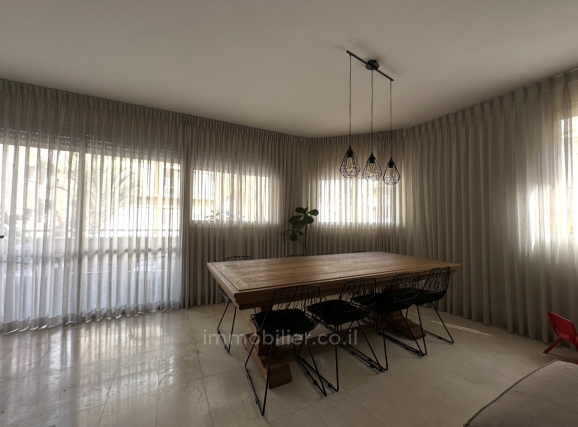 Apartment 4 rooms Tel Aviv quarter of the sea 232-IBL-3953
