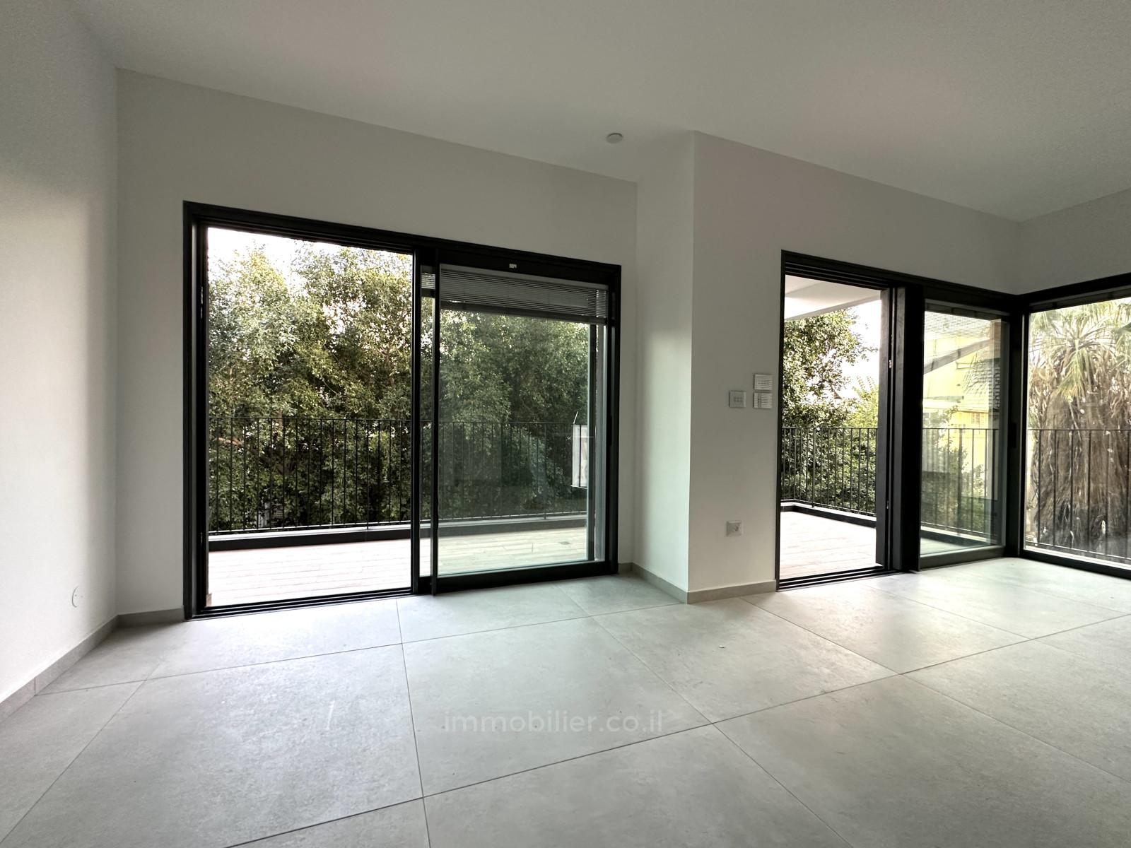Appartement 4 pièces  Tel Aviv quart de la mer 232-IBL-3954