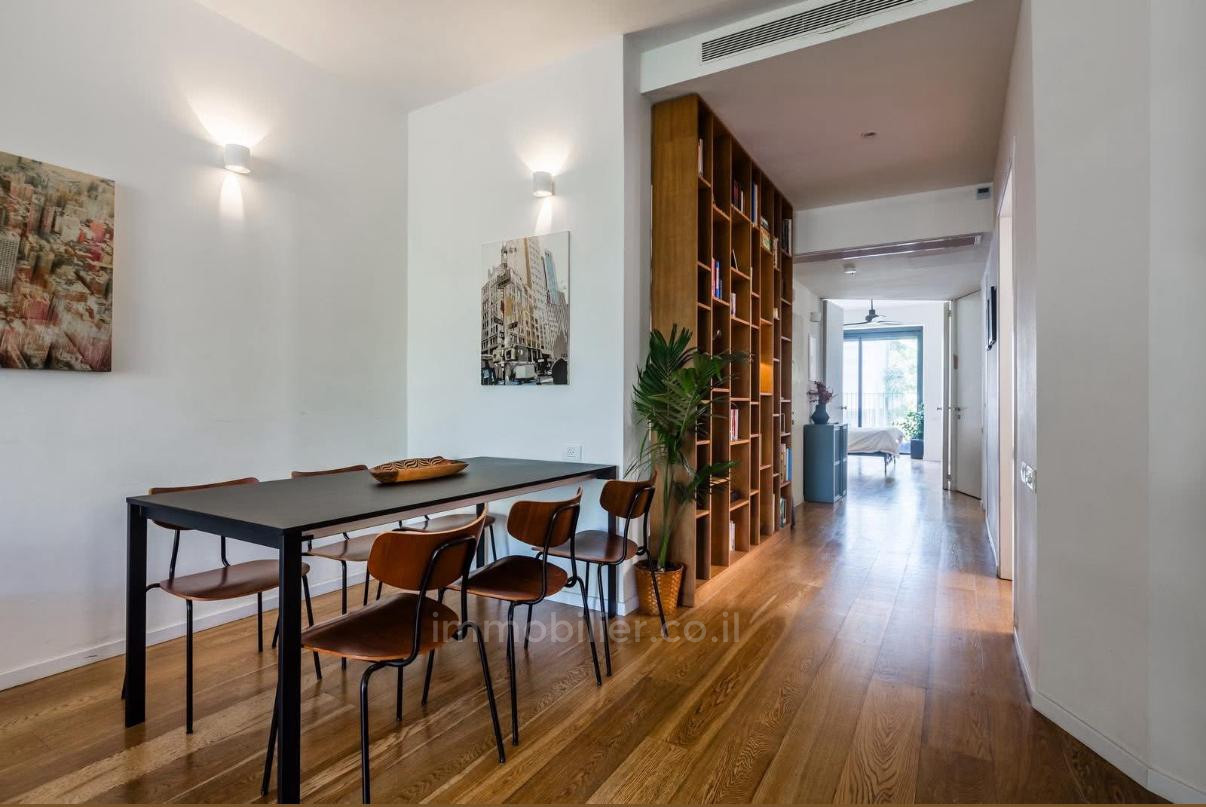 Apartment 4.5 rooms Tel Aviv quarter of the sea 232-IBL-3955