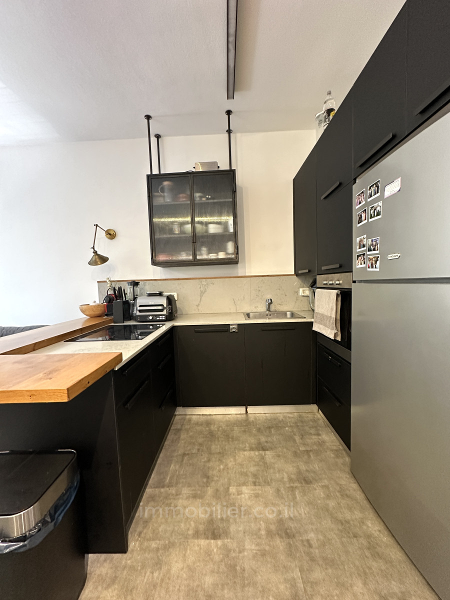 Villa 4 rooms Tel Aviv Bazel 232-IBL-3962