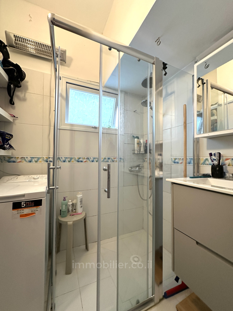 Appartement 2 pièces  Tel Aviv quart de la mer 232-IBL-3973