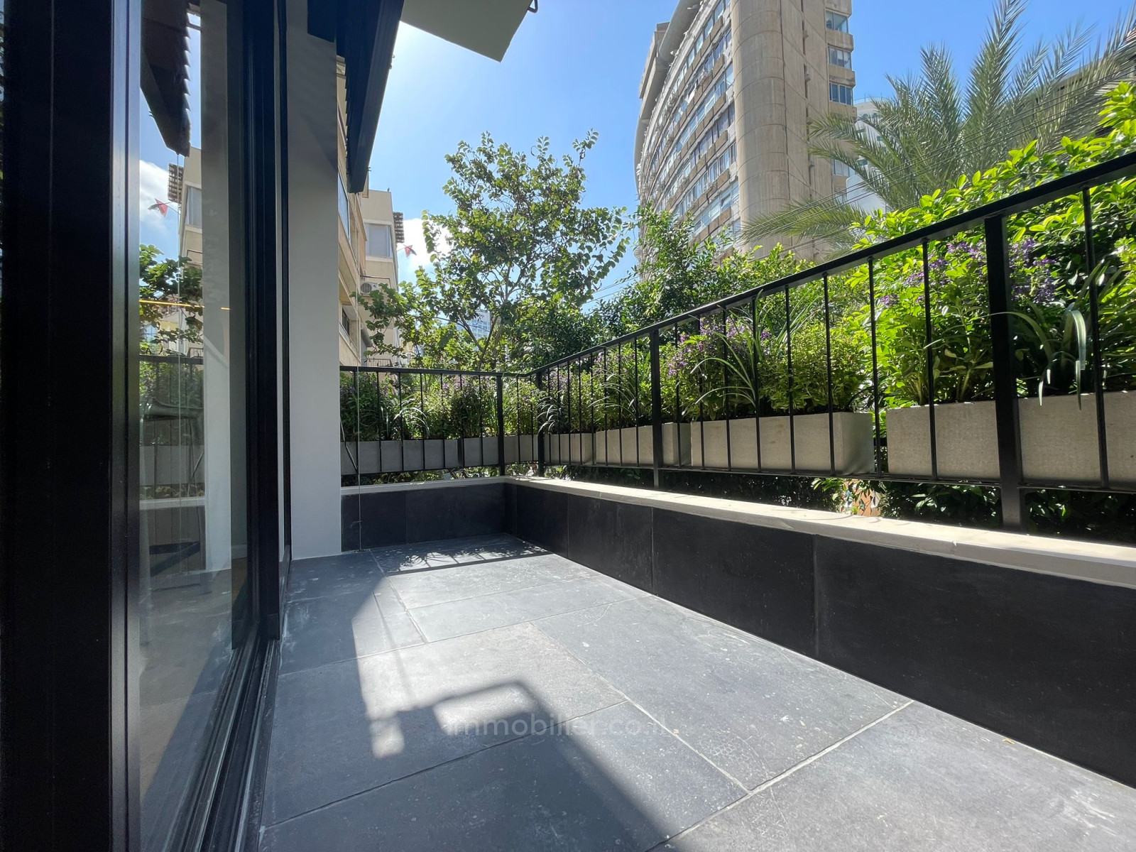 Appartement 3 pi&egrave;ces  Tel Aviv quart de la mer 232-IBL-3977