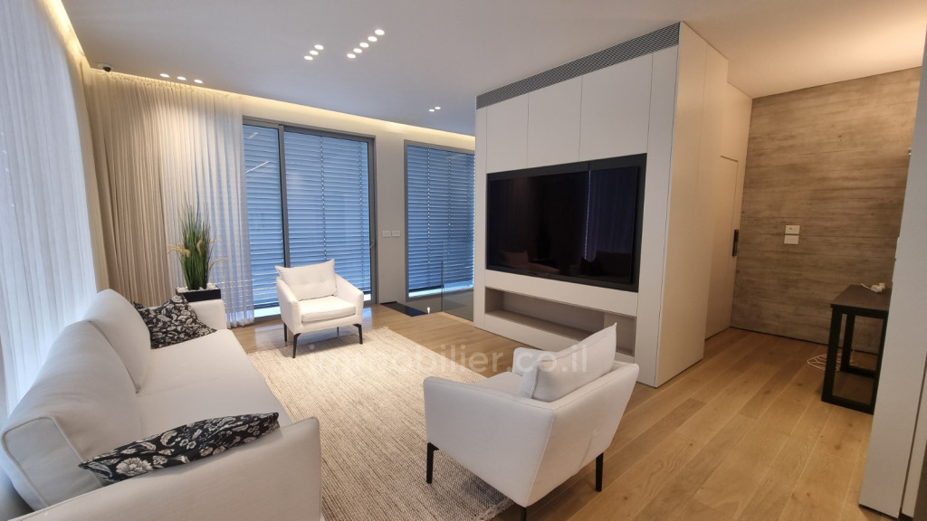 Penthouse 5 rooms Tel Aviv quarter of the sea 232-IBL-3989