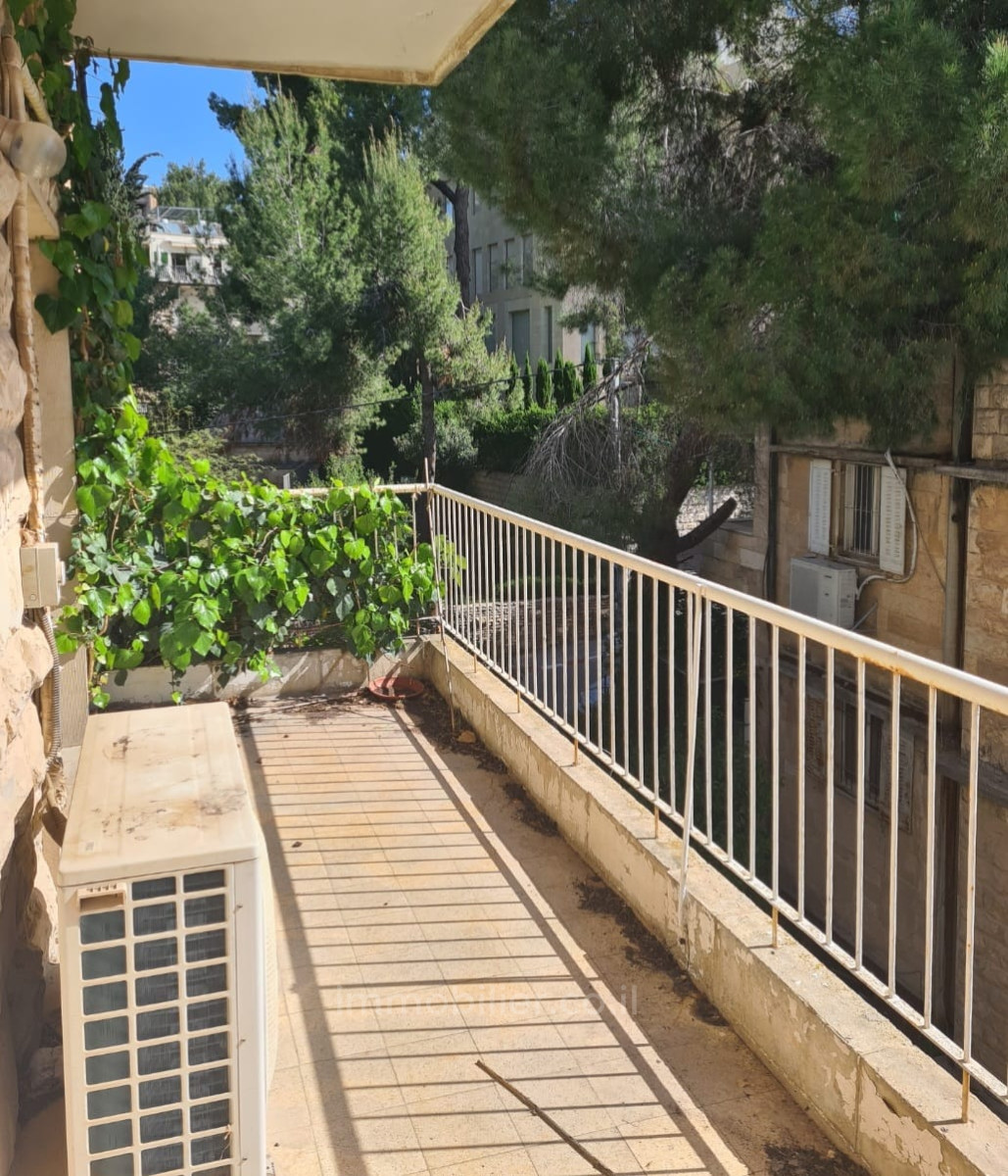 Apartment 3 rooms Jerusalem Rehavia 245-IBL-1889