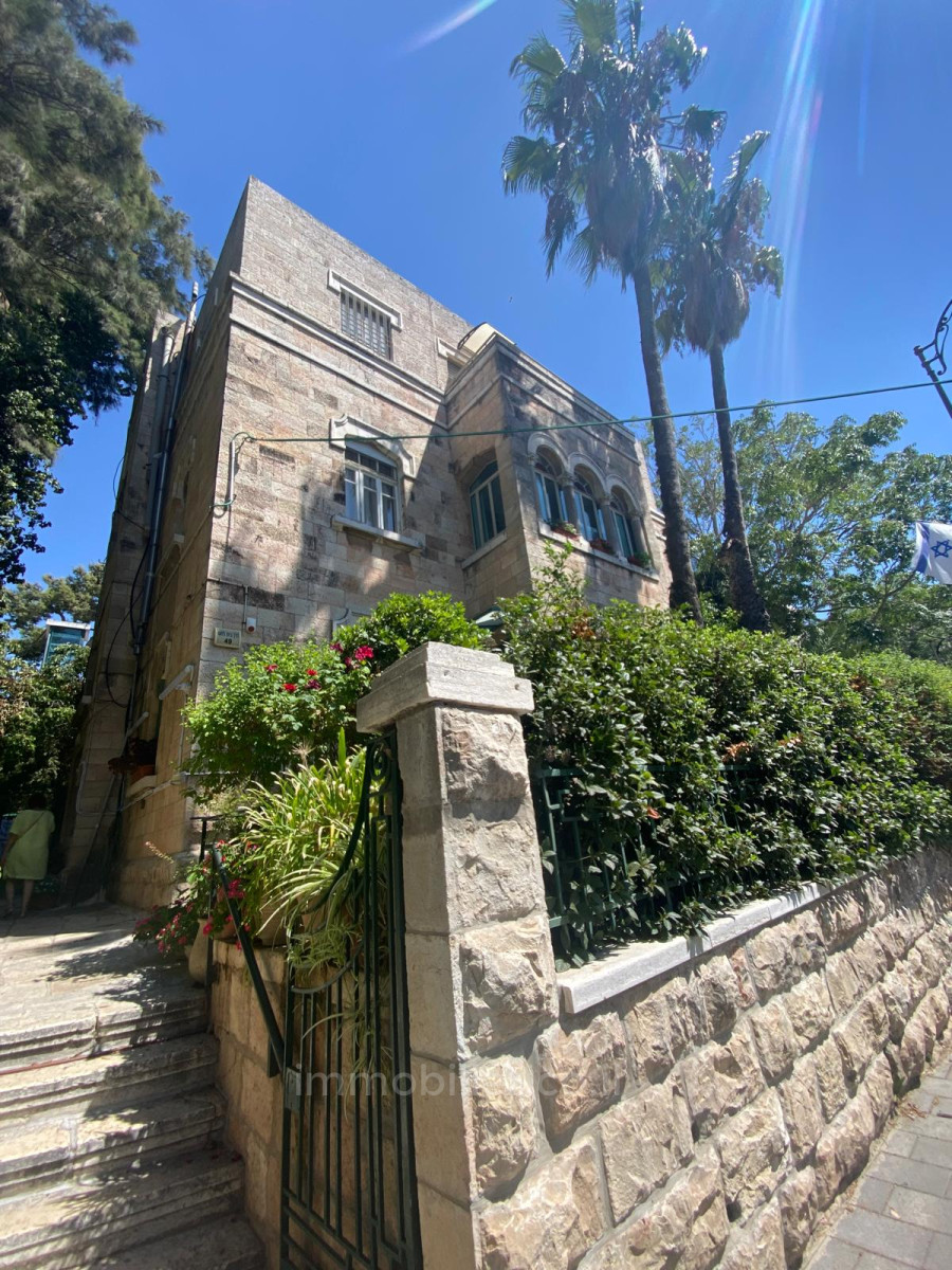 Apartment 4 rooms Jerusalem Baka 245-IBL-1895