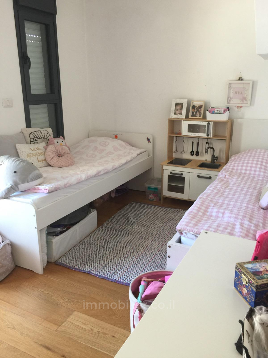 Duplex 4 rooms Tel Aviv Florentine 245-IBL-1951