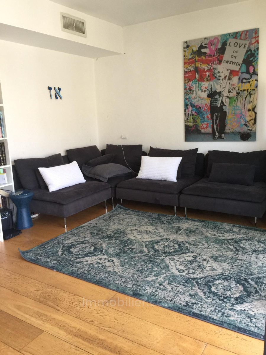 Duplex 4 rooms Tel Aviv Florentine 245-IBL-1951
