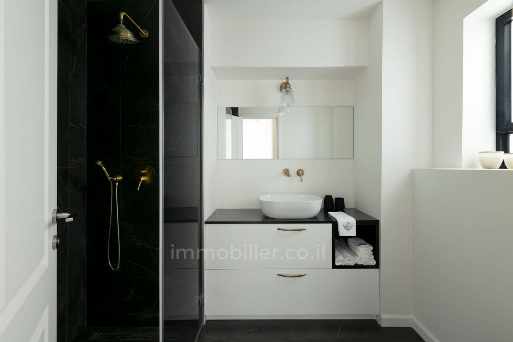 Appartement 3 pièces  Tel Aviv quart de la mer 291-IBL-677