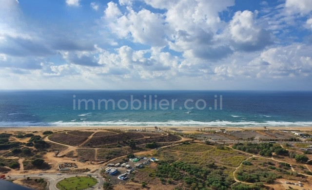 Penthouse 5 rooms Bat yam Bat yam 291-IBL-819