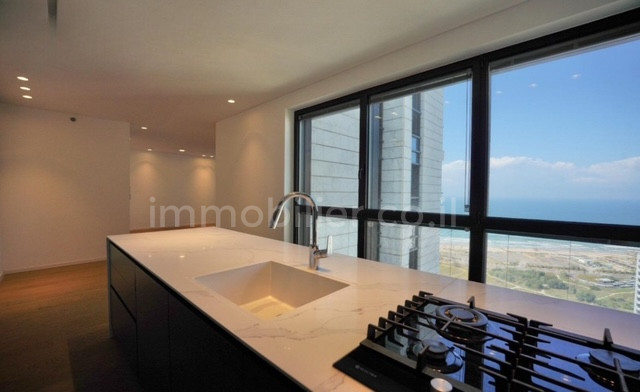 Penthouse 5 rooms Bat yam Bat yam 291-IBL-819