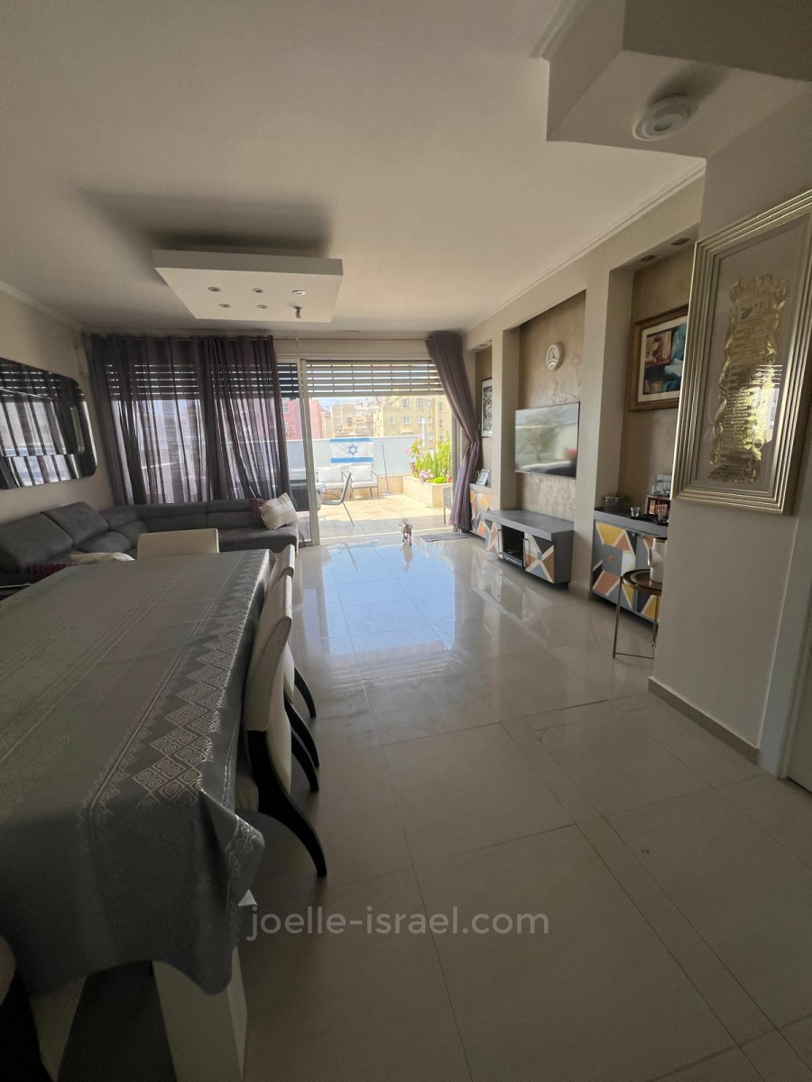 Penthouse 5 pièces  Netanya Centre Ville 316-IBL-1689