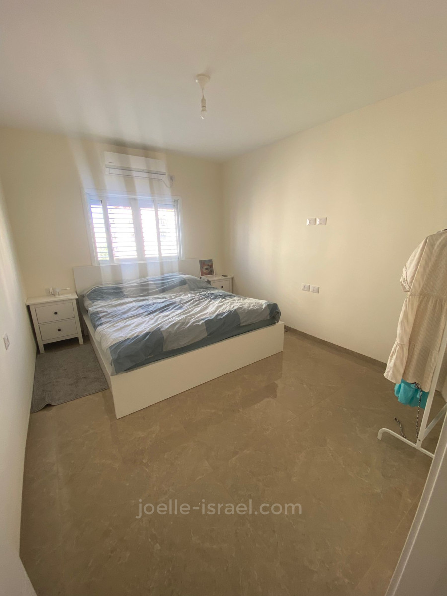 Apartment 4 rooms Netanya Kikar 316-IBL-1729