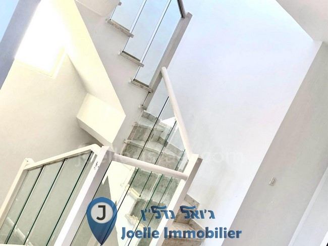 Penthouse 5 pièces  Netanya Centre Ville 316-IBL-1756