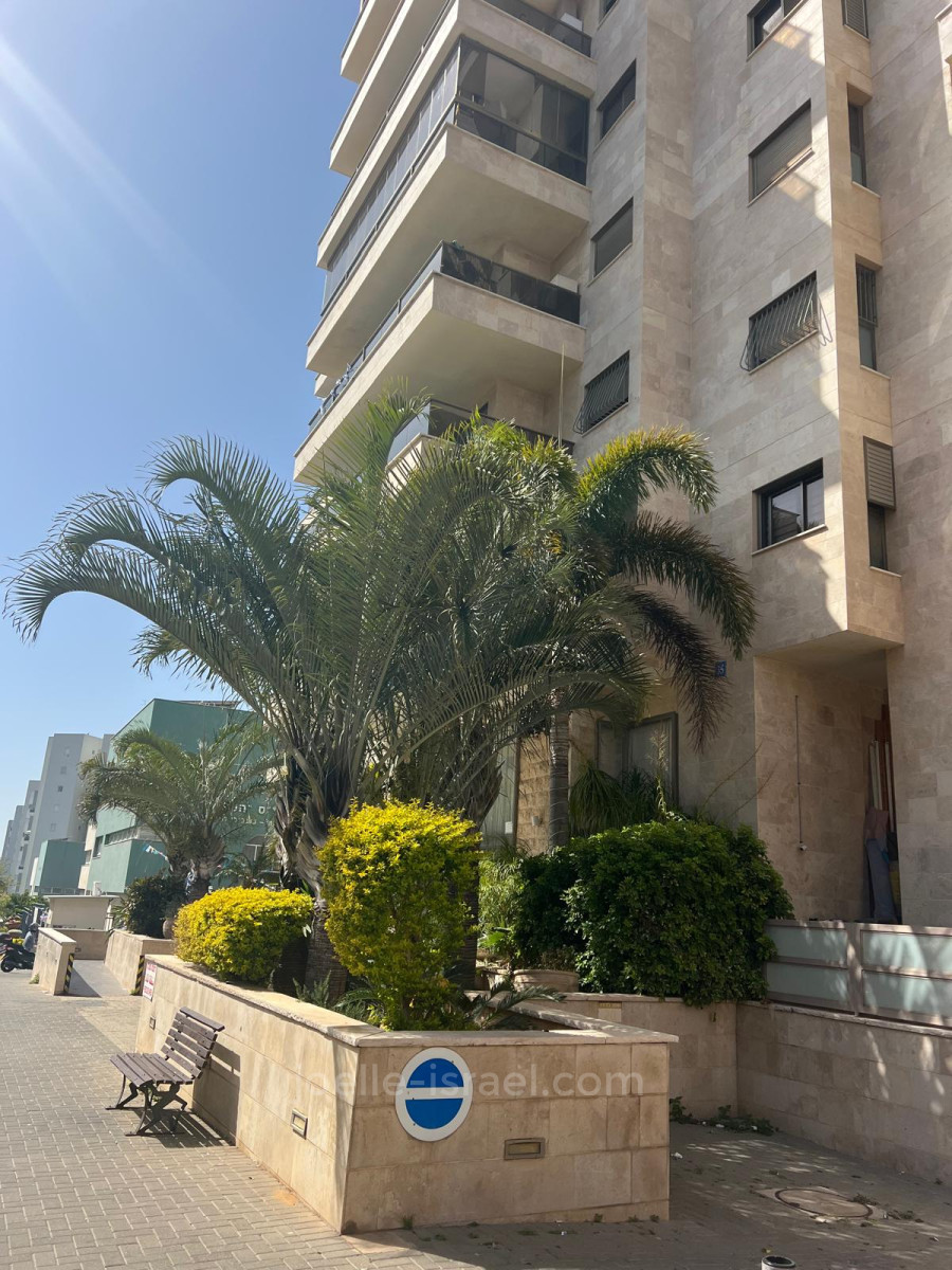 Apartment 5 rooms Netanya City center 316-IBL-1762