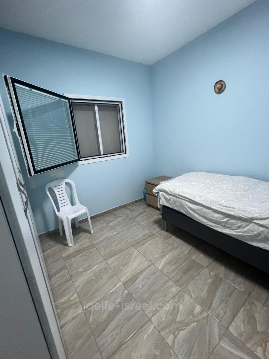 Apartment 4.5 rooms Netanya Kikar 316-IBL-1767