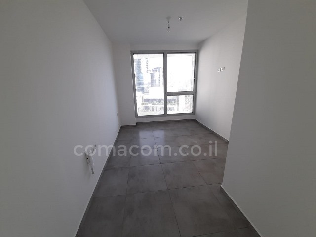 Apartment 4 rooms Tel Aviv Lev Tel-Aviv 342-IBL-6284