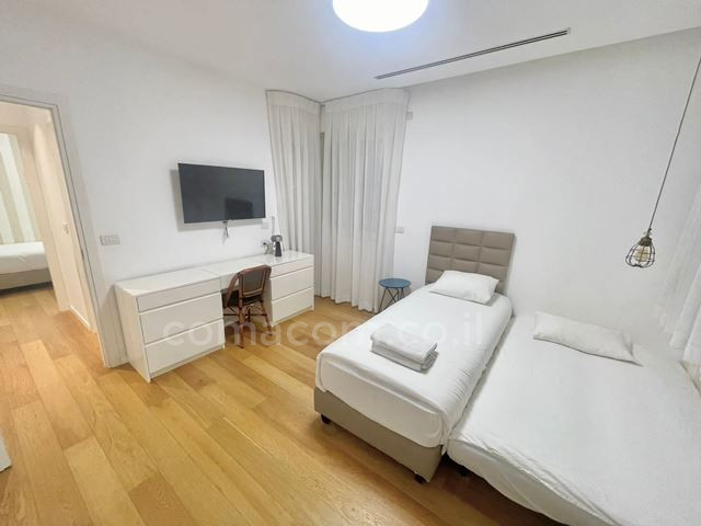 Apartment 4 rooms Tel Aviv Lev Tel-Aviv 342-IBL-6287