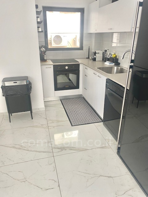 Apartment 3 rooms Tel Aviv Lev Tel-Aviv 342-IBL-6469