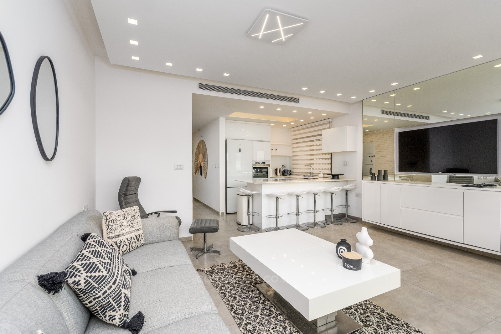 Apartment 3 rooms Tel Aviv quarter of the sea 342-IBL-6592